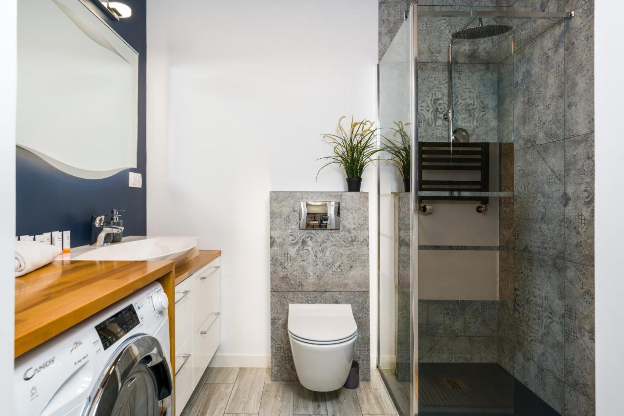 Villa Venecja Apartment Chwaliszewo With Free Garage City Center By Noclegi Renters Poznań Kültér fotó